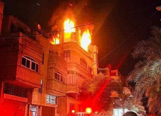 مصرع 21 فلسطينيًّا في حريق ببناية سكنية بقطاع غزة.. من بين الضحايا أطفال