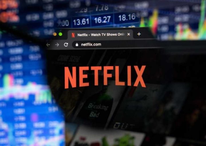 سهم نتفليكس يخسر نصف قيمته منذ بداية 2022