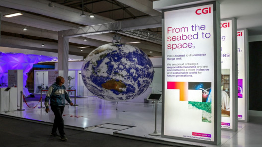 مؤتمر المناخ يقر نصا ختاميا يحث على خفض سريع للانبعاثات