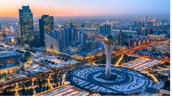 المرشحون الستة لرئاسة كازاخستان يدلون بأصواتهم  أسماء