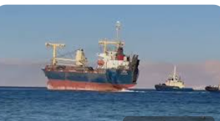 الباخرة فلور اوف سي تغادر العقبة بعد التزامها بدفع مستحقات أضرار التسرب النفطي