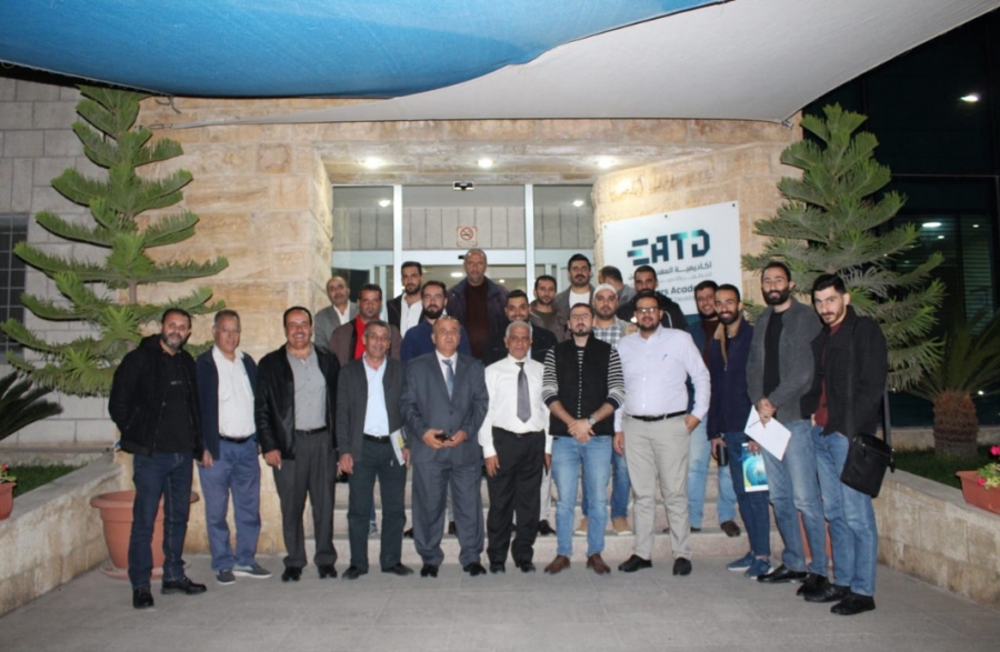 افتتاح الدورة التأهيلية لبرنامج فحوصات المواد الانشائية وتصميم الخلطات الاسفلتية والخرسانية