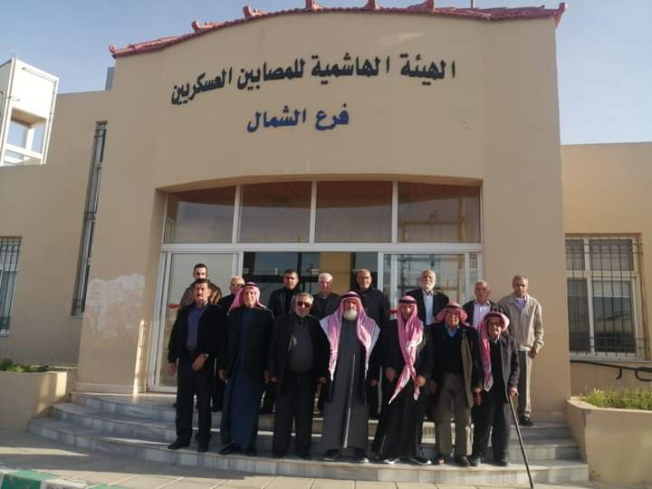 مصابون عسكريون يزورون متحف الدبابات الملكي _صور