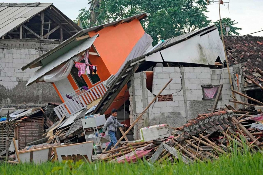 جزر سليمان تحث مواطنيها على اللجوء إلى أماكن مرتفعة بعد زلزال قوي