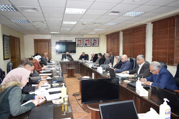 لجنة تصنيف الوظائف تعقد اجتماعا لمناقشة قضايا الوصف الوظيفي