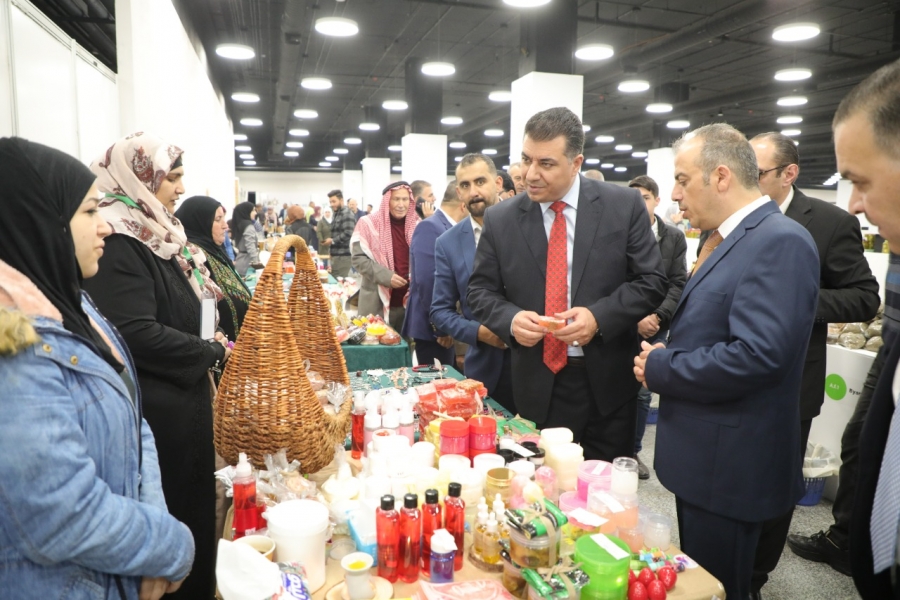 الحنيفات يفتتح مهرجان الزيتون الوطني ٢٢.....صور