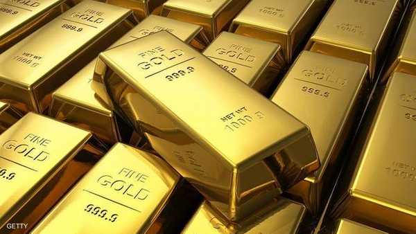 الذهب يلمع بعد مؤشرات على إبطاء وتيرة رفع الفائدة الأميركية