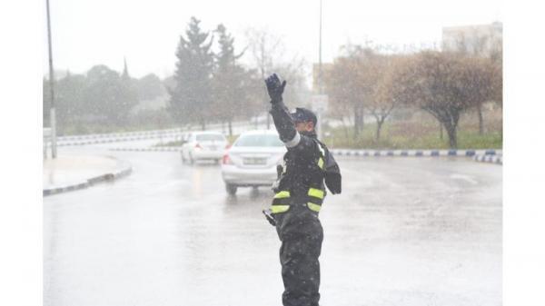 الامن يحذر من الظروف الجوية السائدة