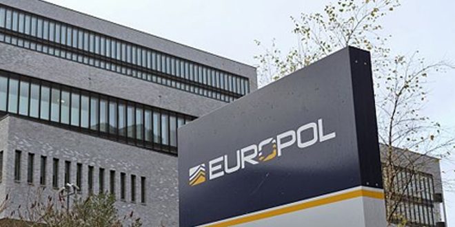 يوروبول: اعتقال 44 شخصاً ينتمون لإحدى أكبر الشبكات الإجرامية في الاتحاد الأوروبي