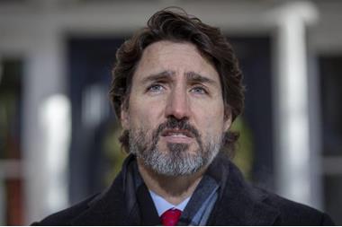 ترودو يدافع عن استخدامه لقانون طوارئ لإنهاء أزمة سائقي الشاحنات