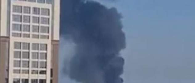 الداخلية القطرية: السيطرة على حريق بالقرب من قرية لمشجعي كأس العالم