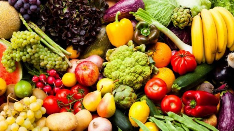 3429 طن خضار وفواكه وورقيات وردت السوق المركزي السبت