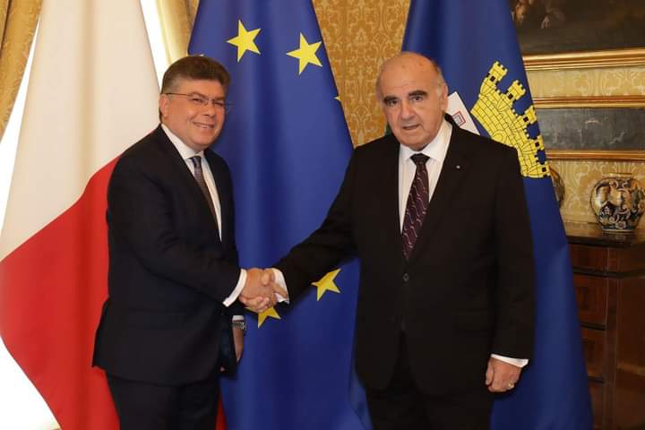 السفير المصري في فاليتا يلتقي رئيس الجمهورية المالطي