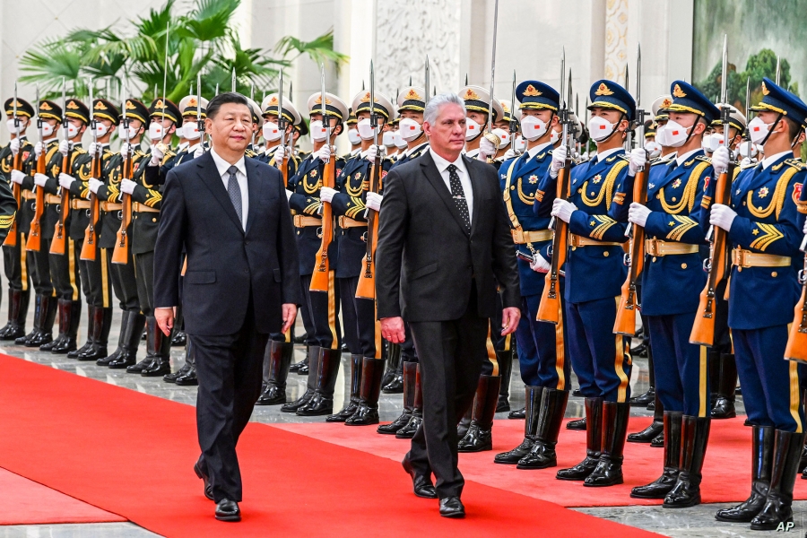 الصين تمنح كوبا هبة مالية