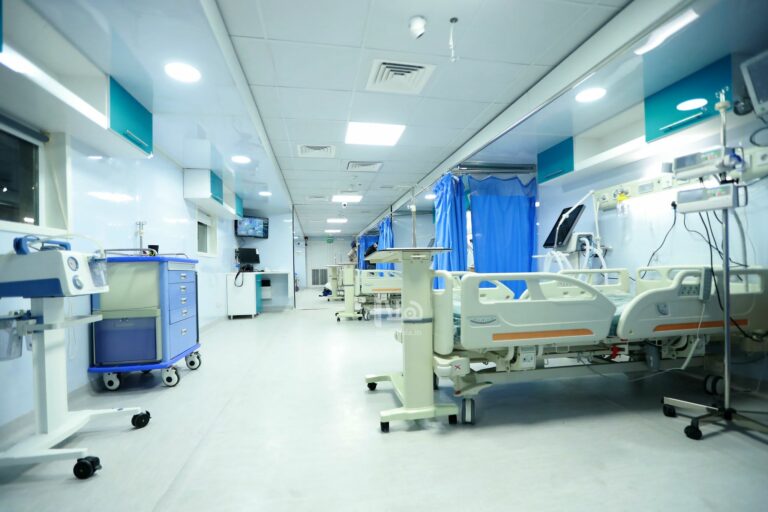 حوسبة 80 من أسرَّة القطاع الصحي العام