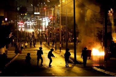 الخليل .. استشهاد فلسطيني متأثراً بجروح حرجة في الرأس