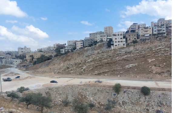 بلدية اربد تنهي معاناة سكان وادي السريج