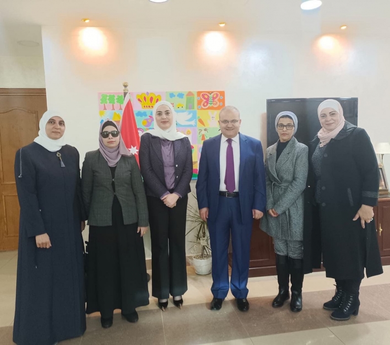 وزيرة التنمية الاجتماعية تلتقي رئيس الجمعية الأردنية السعودية لدعم الكفيفات ومديرة المركز السعودي