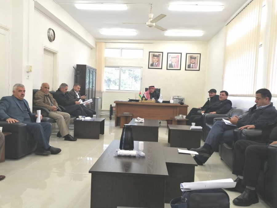 متصرف لواء بني كنانة يلتقي عددا من رؤساء الهيئات الثقافية والمثقفين لمناقشة ملف مدن الثقافة الاردنية