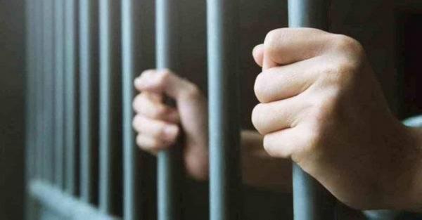 الحبس لأب ضرب أبنته الجامعية حتى الموت خشية فقدان منحتها