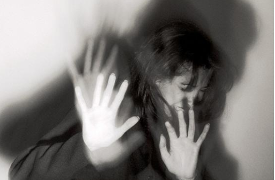 الأردن.. يضرب ابنته بسلك كهرباء حتى الموت بسبب معدلها