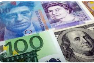 الاسترليني يستقر أمام الدولار ويتراجع أمام اليورو