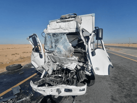 وفاتان وإصابتان بحادث تصادم على الصحراوي