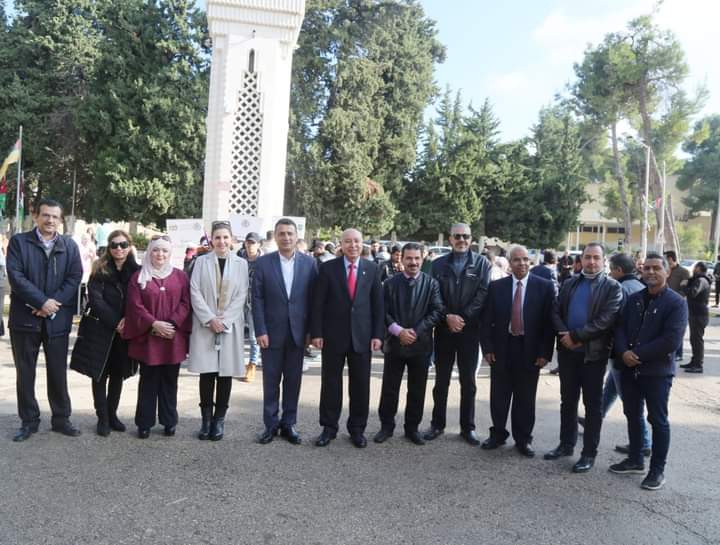 ادارة مكافحة المخدرات تطلق يوما توعويا في الجامعة الأردنية _صور