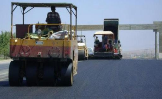 الأشغال: جائحة كورونا أخرت صيانة طرق بالأردن