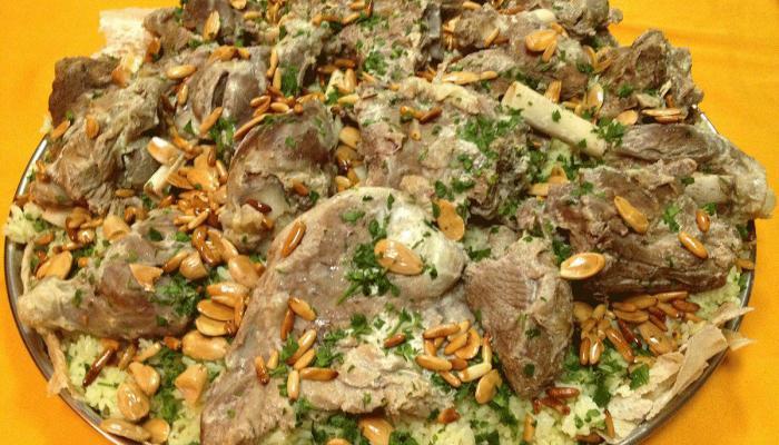 الحكومة: المنسف رمزا للكرم