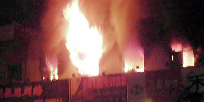 مصرع خمسة أشخاص في حريق مبنى سكني شمال غرب الصين
