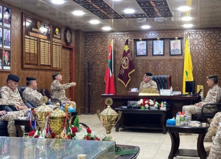 اللواء الركن الحنيطي يشارك مرتبات حرس الحدود أداء صلاة الجمعة