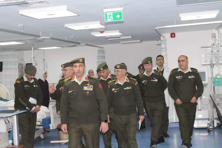 المفتش العام للقوات المسلحة يتفقد مستشفى الأمير علي بن الحسين العسكري