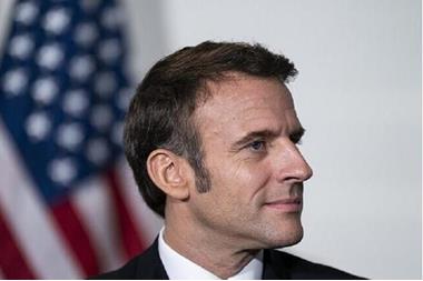 ماكرون يلتقي ماسك ويشدد على شفافية تويتر