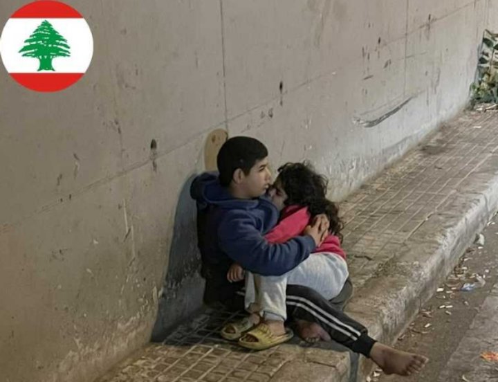 أحلام الطفولة في لبنان.. على الرصيف!