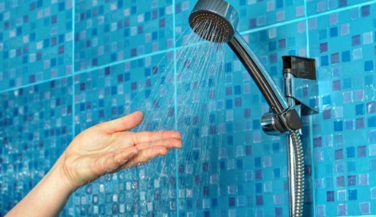 الحكومة للأردنيين: استحموا بالدش بدلا من البانيو