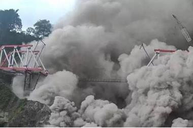 بدء تراجع نشاط بركان سيميرو في إندونيسيا