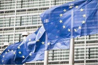 المفوضية الأوروبية: الصين والولايات المتحدة تعتبران العالم ثنائي القطب