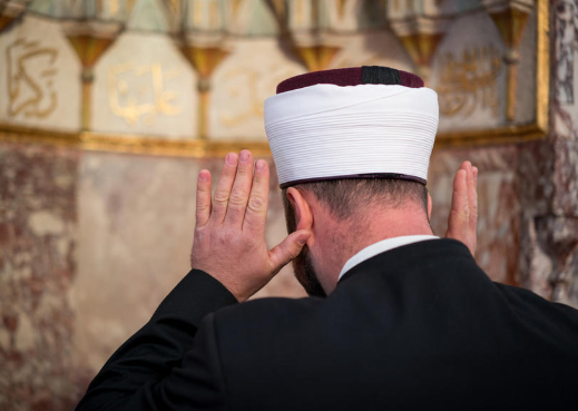 من ديوان الخدمة للمتقدمين لوظيفة مؤذن