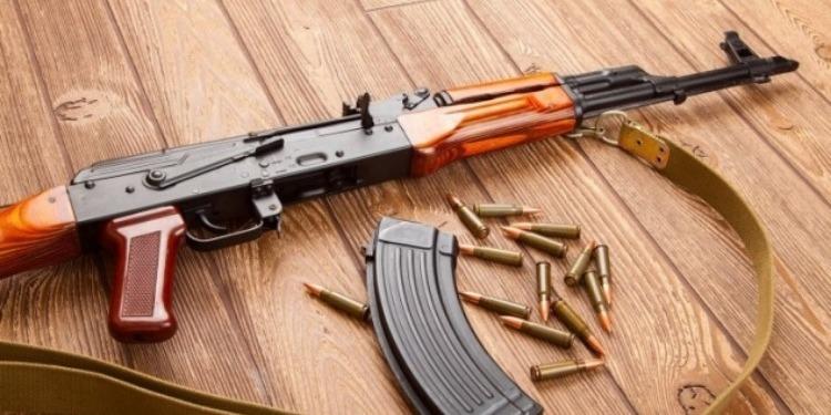 الأردن .. فقد السيطرة على السلاح فقتل صديقه