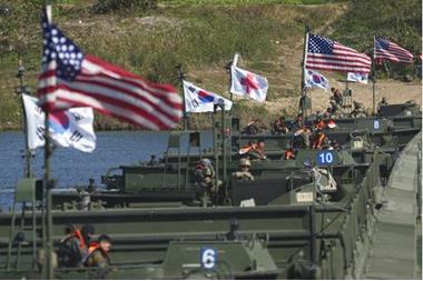 كوريا الشمالية ترد على قذائف صاروخية من جارتها الجنوبية