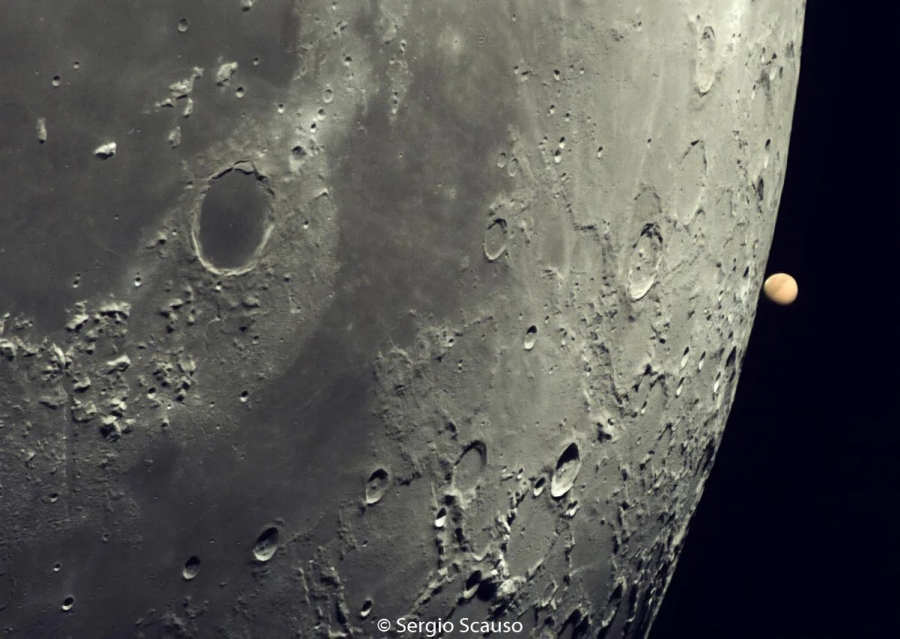 في حدث فلكي نادر كوكب المريخ يحتجب خلف القمر صباح الخميس