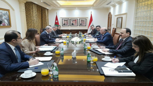 وزير الخارجية يلتقي نظيره العراقي