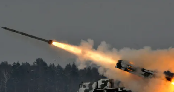 المارينز في بولندا وروسيا تدفع بصائد الطائرات.. ما القصة؟