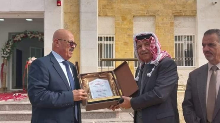 الخزاعلة يوضح حول مناشدة سيدة لوزير الادارة المحلية بتعيين ابنها عامل وطن في بلدية الشعلة