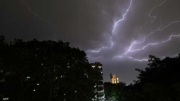 قفزة قياسية.. البرق يفتك بالمئات في الهند