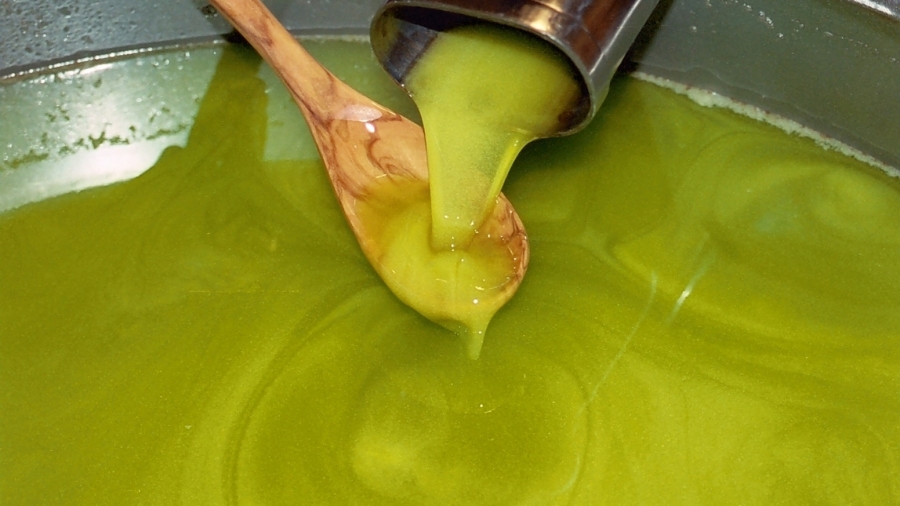 السماح بإدخال زيت الزيتون الفلسطيني إلى الأردن