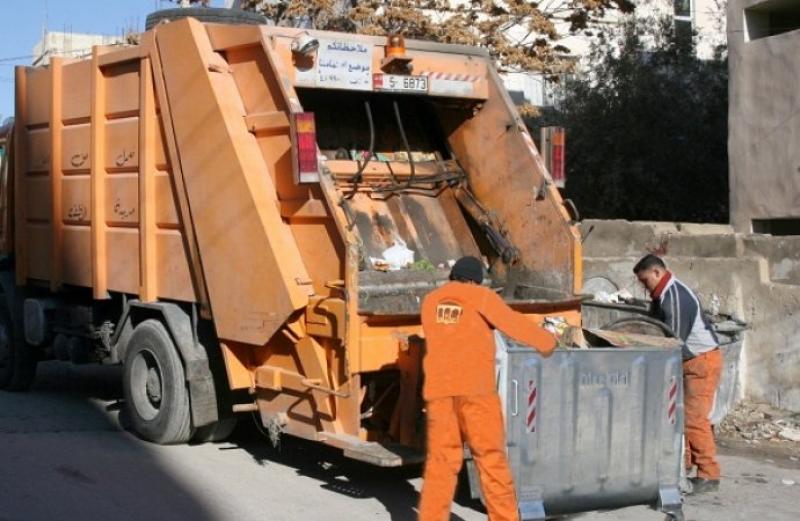 العثور على 20 ألف دينار في طاحنة نفايات