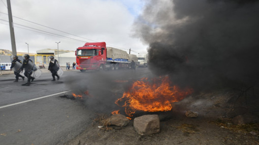 رئيسة بيرو الجديدة مستعدة لإجراء محادثات بشأن تنظيم انتخابات مبكرة