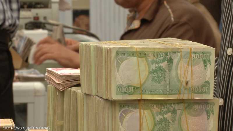 ارتفاع سعر الدولار يهز أسواق العراق.. والمستهلك يدفع الثمن